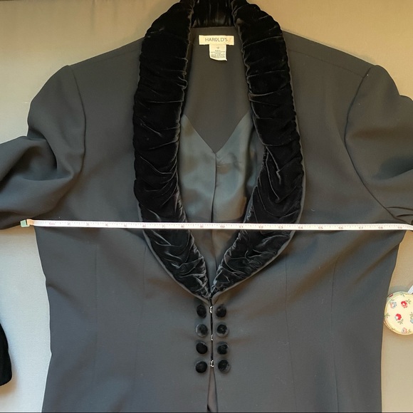 Harold's Suit Jacket with Velvet Lapel and Cuffs Black Size 12 - Picture 7 of 8